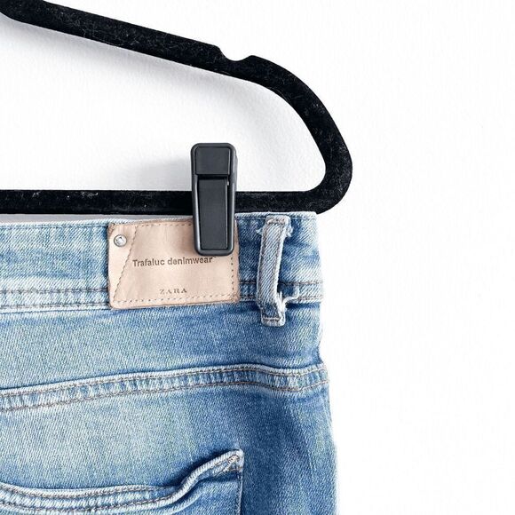 Zara Trafaluc Women's High Rise Distressed Raw Cut Off Hem Cropped Jeans Size 10 - Picture 4 of 10